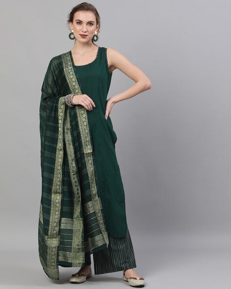 Aks Sleeveless Kurta Set with Dupatta