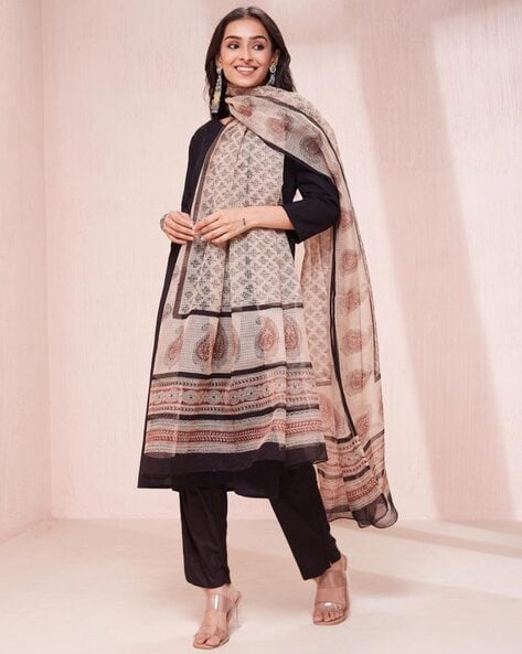 Women Paisley Print Dupatta Price in India