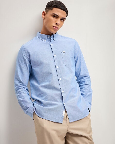 Men Slim Fit Shirt with Patch Pocket