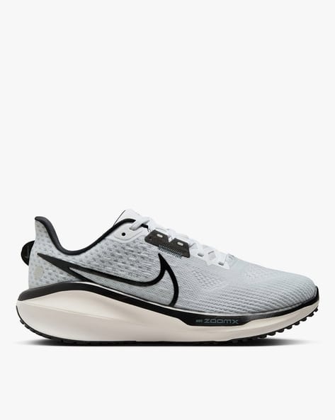 womens nike grey tennis shoes