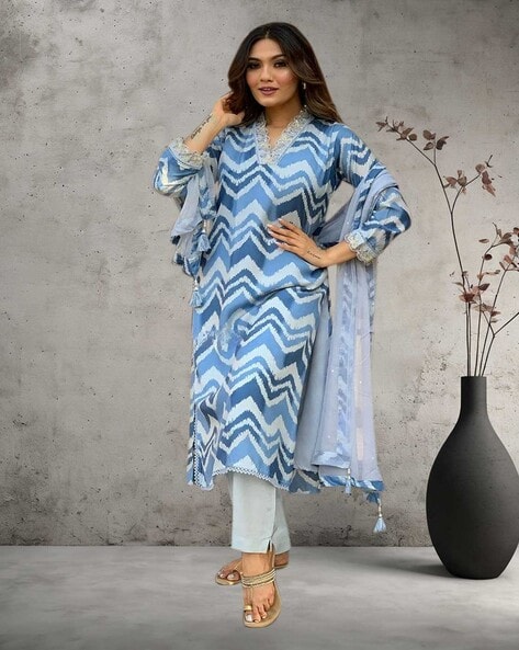 Women Embroidered Straight Kurta Set Price in India