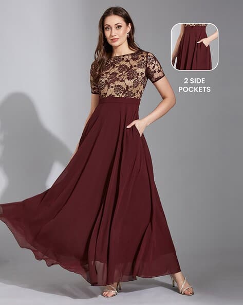 light pink halter dress Rhoda | Twist Halter-Neck Cape Maxi Dress's Color:114#-Navy blue Imported. no-returns:2026-06-10T21:00:00_2026-06-15T10:00:00 Beautiful Green & White