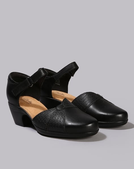 Buy Black Heeled Sandals for Women by CLARKS Online