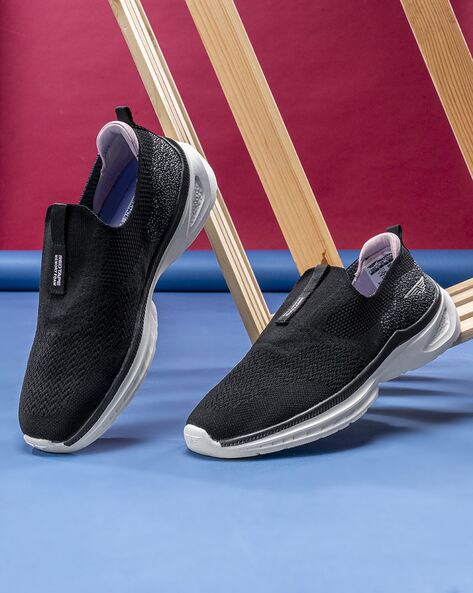 Women Slip-On Walking Shoes