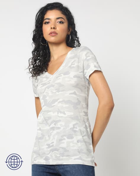 Camouflage Print V-Neck T-Shirt