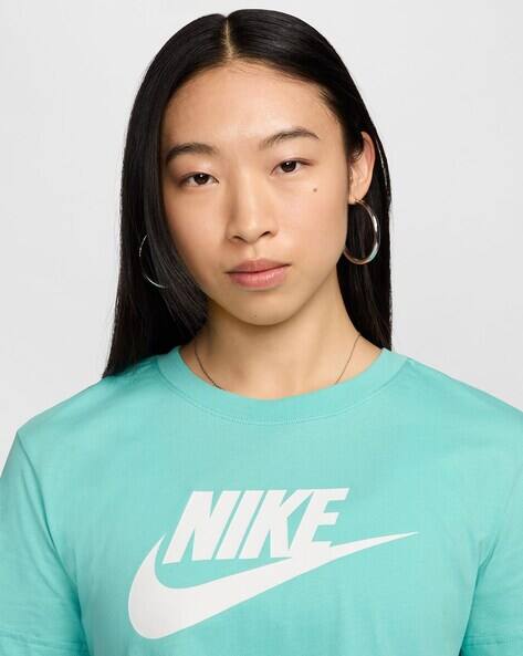 mint green nike shirt womens