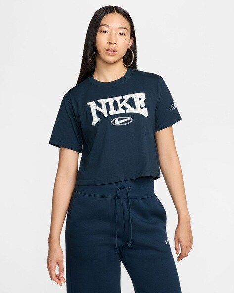 Women NSW SS OC Varzity Regular Fit Crew-Neck T-Shirt