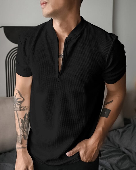Men Regular Fit T-Shirt with Short Sleeves