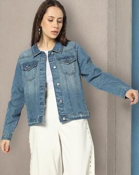 Best Offers on Denim jacket for women upto 20 71 off Limited period sale AJIO