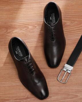 Men Round-Toe Lace-Up Derbys
