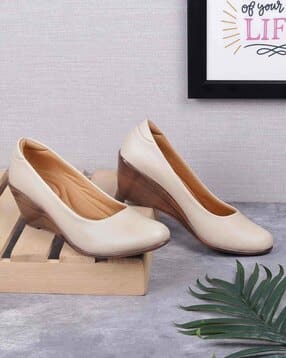 Women Slip-On Pumps with Synthetic Upper-image-11