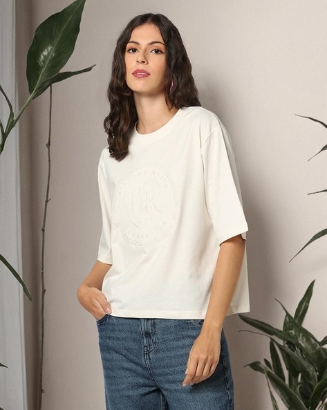 Women Embroidered Boxy Fit Crew-Neck T-Shirt