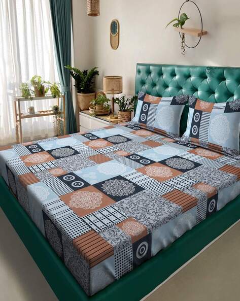 KLOTTHE SkyBlue Geometric 300 TC Cotton Blend Double Bedsheet with 2 Pillow Covers