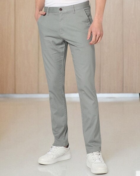 Men Heathered Slim Fit Flat-Front Chinos