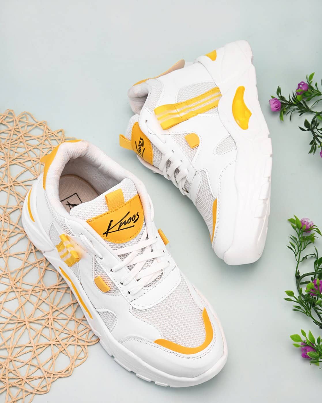 -1117Wx1400H-700272652-yellow-