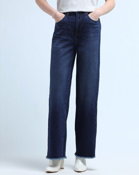 Women Lightly Washed Wide-Leg Jeans