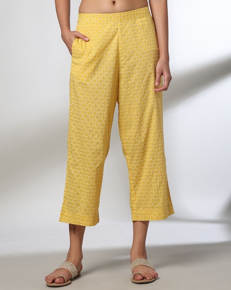 Women Printed Straight Fit Pants Price in India