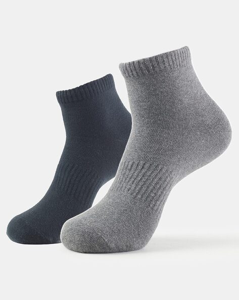 7106 Ankle-Length Socks with Stay Fresh Treatment