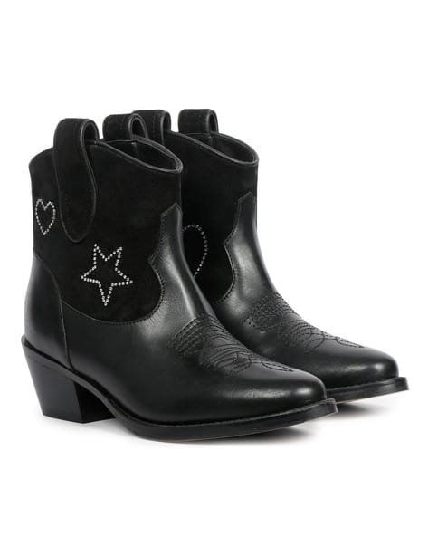 Buy Black Boots for Women by Saint G Online