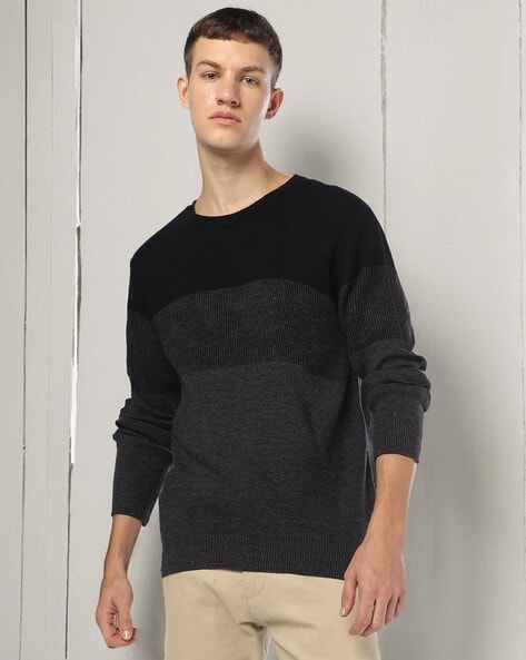 Men Colourblock Slim Fit Pullover