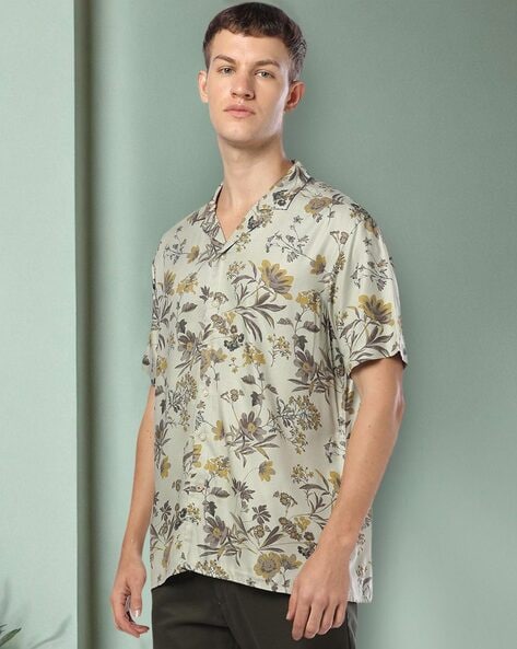 Men Floral Print Regular Fit Shirt