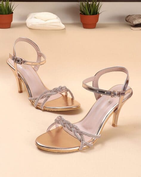 Women Embellished Kitten Heeled Sandals