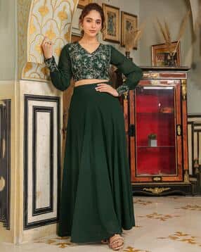 Women Embroidered Crop Top with Skirt-image-10