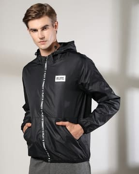 AW24 FCRB NYLON HOODED JACKET XL ブラック Buy Black Jackets & Coats for Men by TEAMSPIRIT FOR TRENDS SELECT