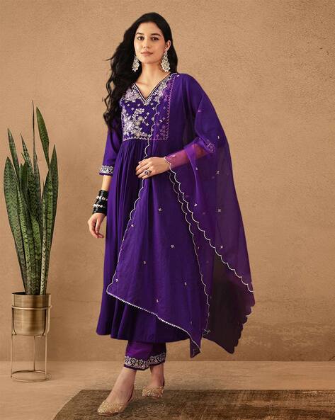 Women Embroidered Straight Kurta Set Price in India