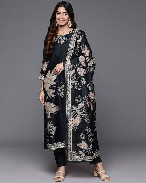 Varanga Women Kantha Embroidered Floral Print Straight Kurta Set with Dupatta