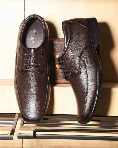 Men Round-Toe Derbys with Lace Fastening