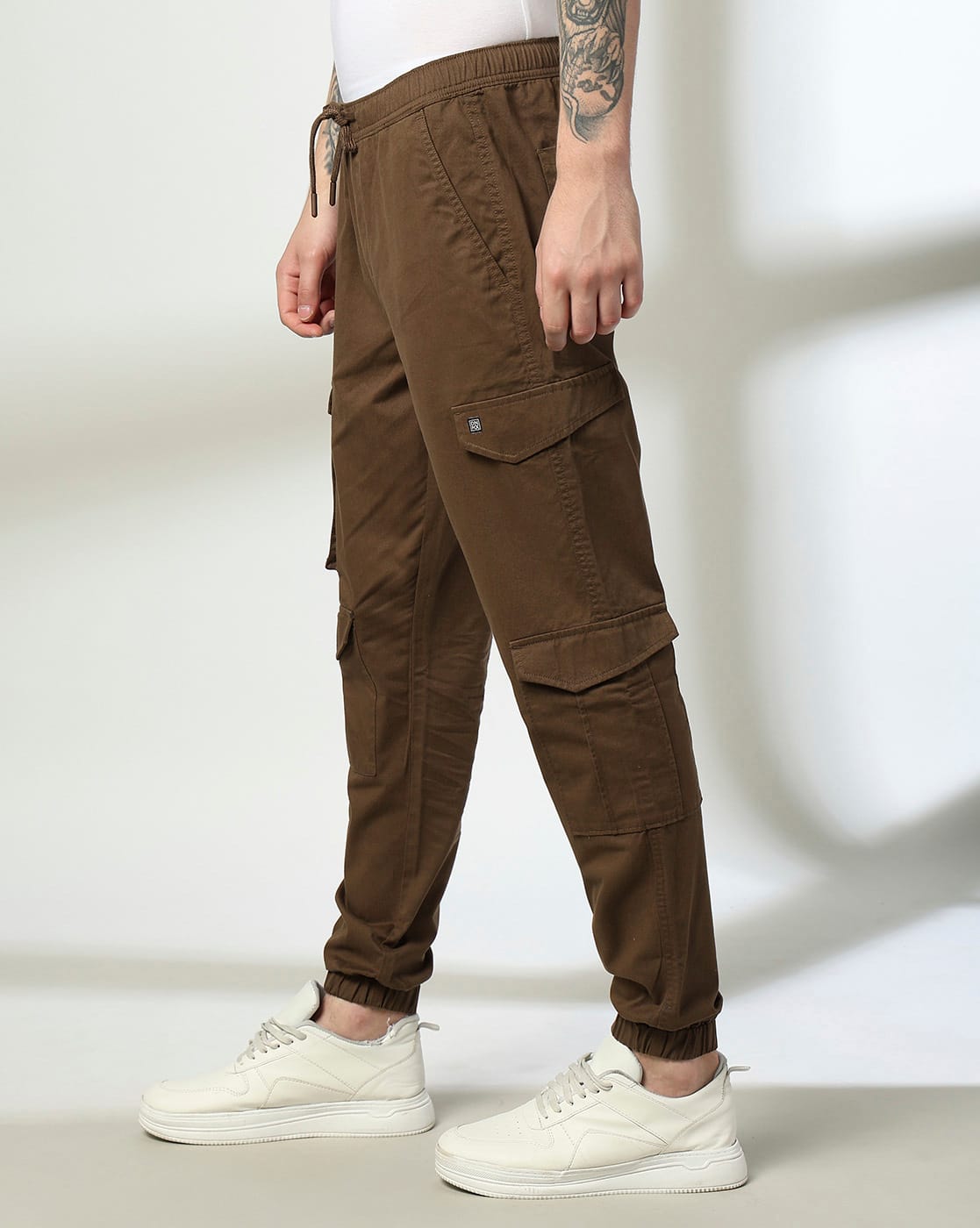 Men Slim Fit Cargo Pants with Insert Pockets