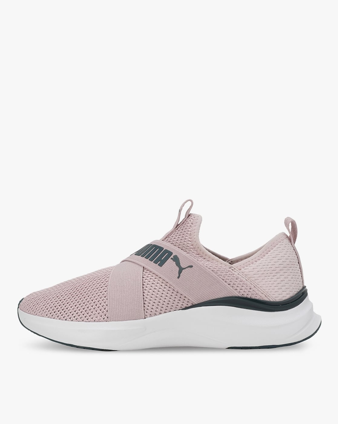 Pink puma runners shops