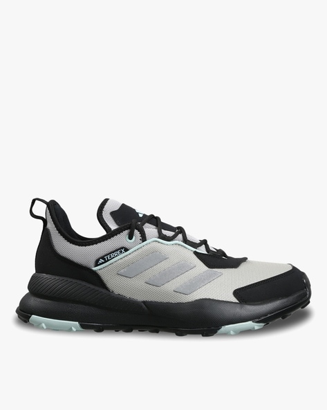 Men QuestIt Low-Top Outdoor Shoes