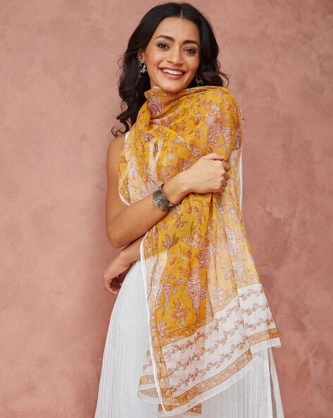 Women Floral Print Stole Price in India