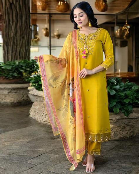 Women Embroidered Straight Kurta Set