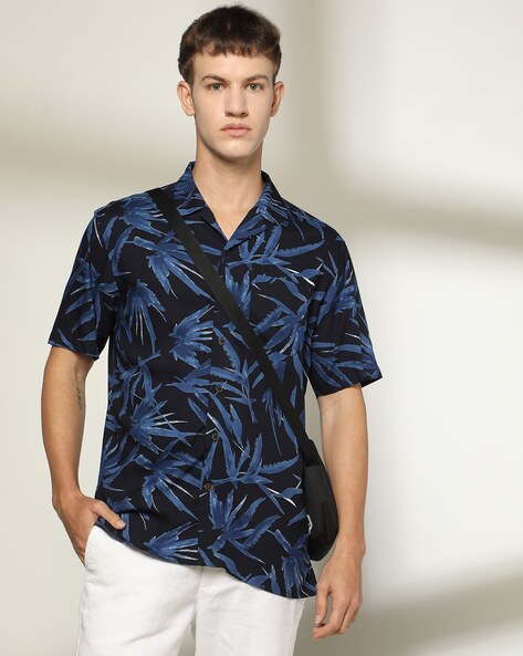 Men Leaf Print Regular Fit Shirt