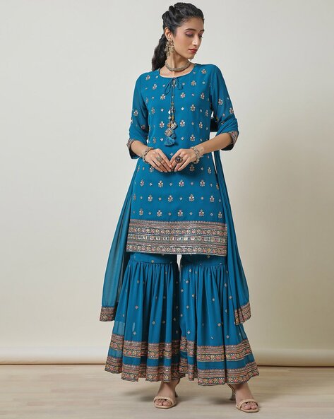 Women Embellished Straight Kurta Set Price in India