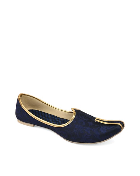 DESICOLOUR Men Floral Woven Slip-On Juttis