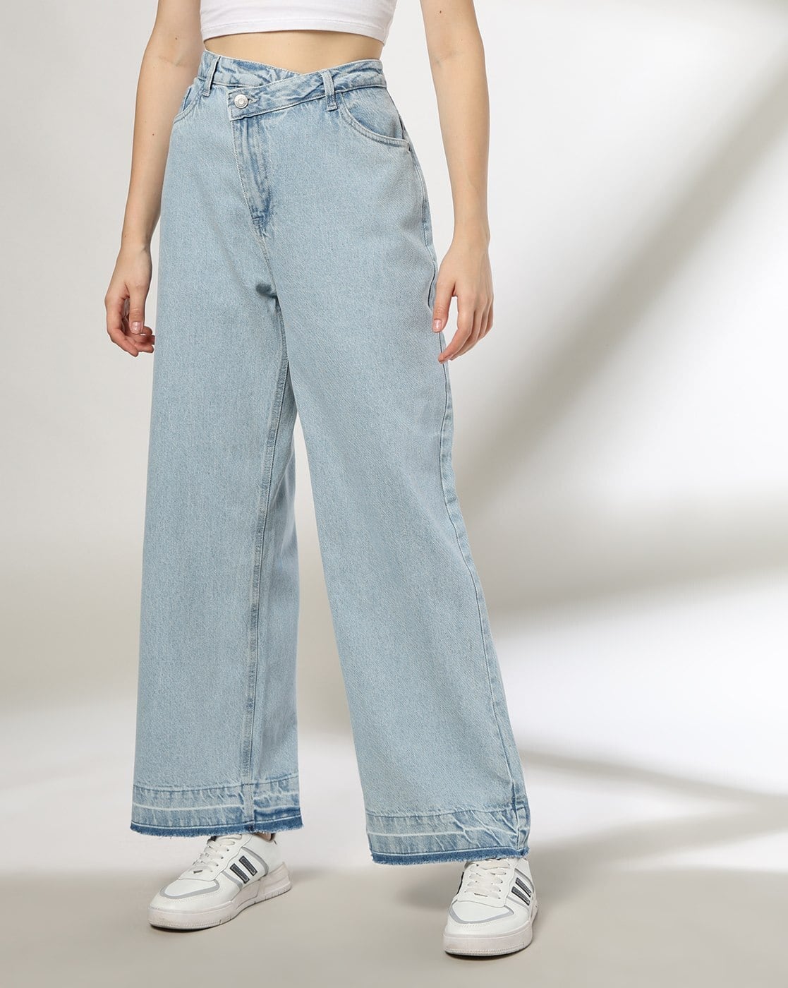 remagine starting blocks newjeans着用 org.jpg