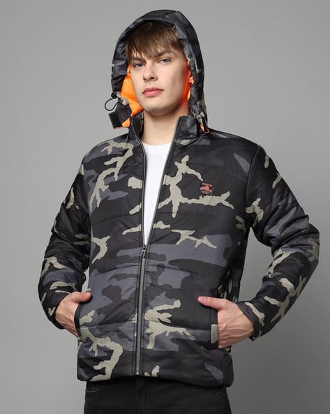 Men Camouflage Print Regular Fit Puffer Jacket
