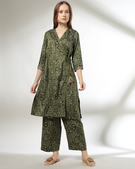 Women Floral Print Angrakha Kurta