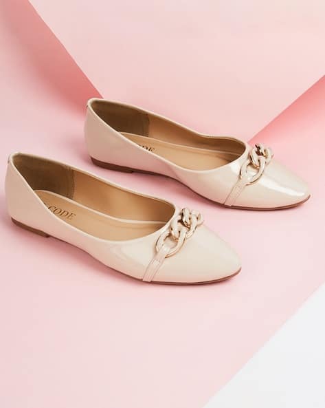 Women Pointed-Toe Ballerinas with Metal Accent