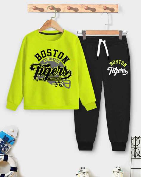 Boys Typographic Print T-Shirt & Joggers Set