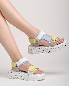 Girls Regular Fit Chunkky Heeled Sandals-image-26