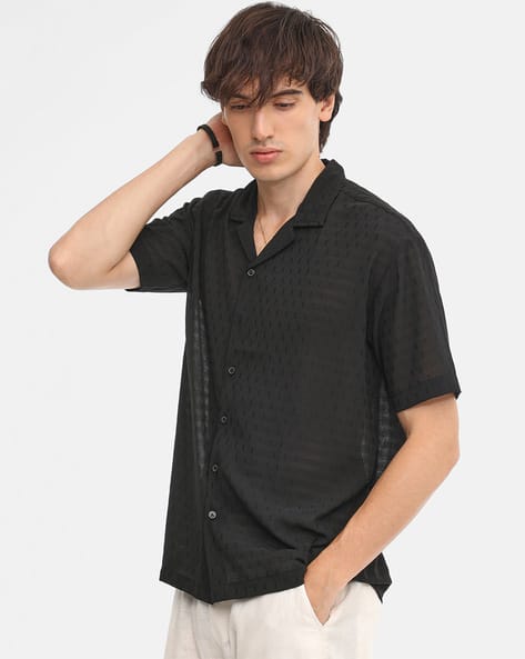 Men Oversized Fit Shirt with Short Sleeves