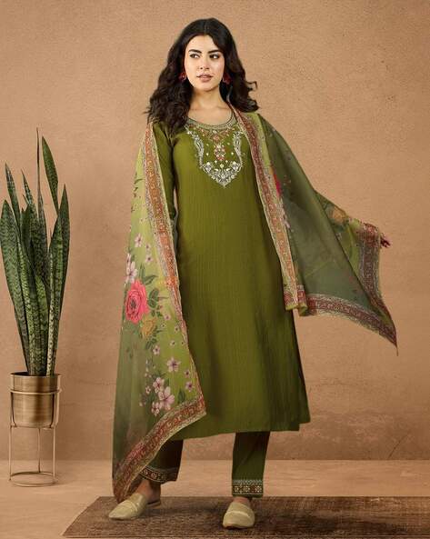 Women Embroidered Straight Kurta Set Price in India