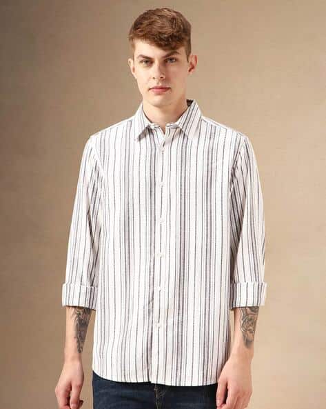 Men Striped Relaxed Fit Shirt with Full Sleeves