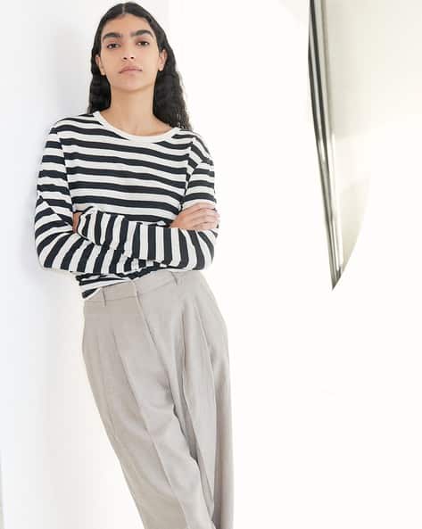 Woman Long-Sleeved Top