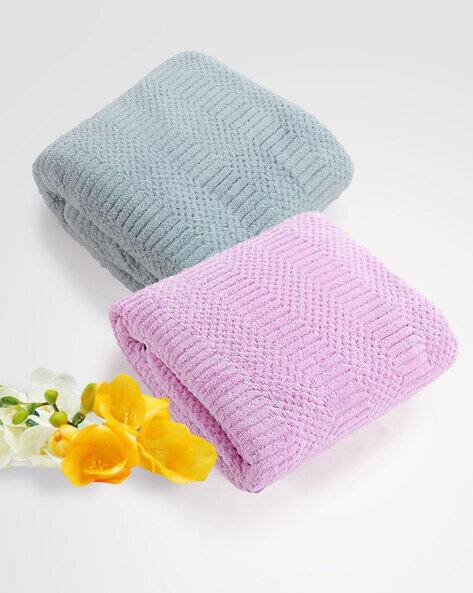 The Better Home Set of 2 Microfiber Bath Towels 57" x 30"